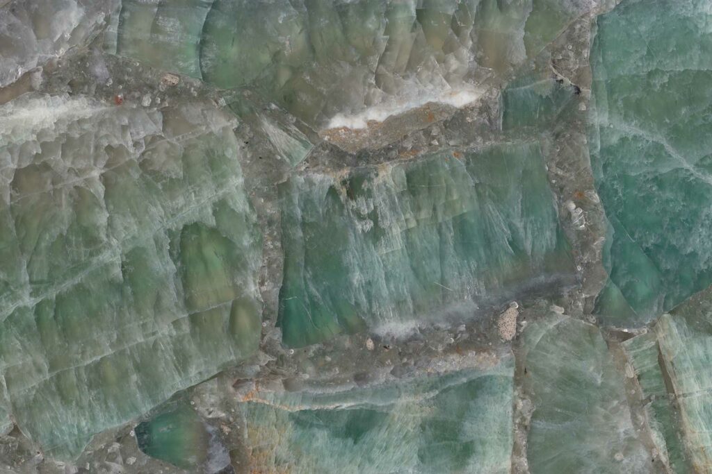 just naturstein emerald fluorite